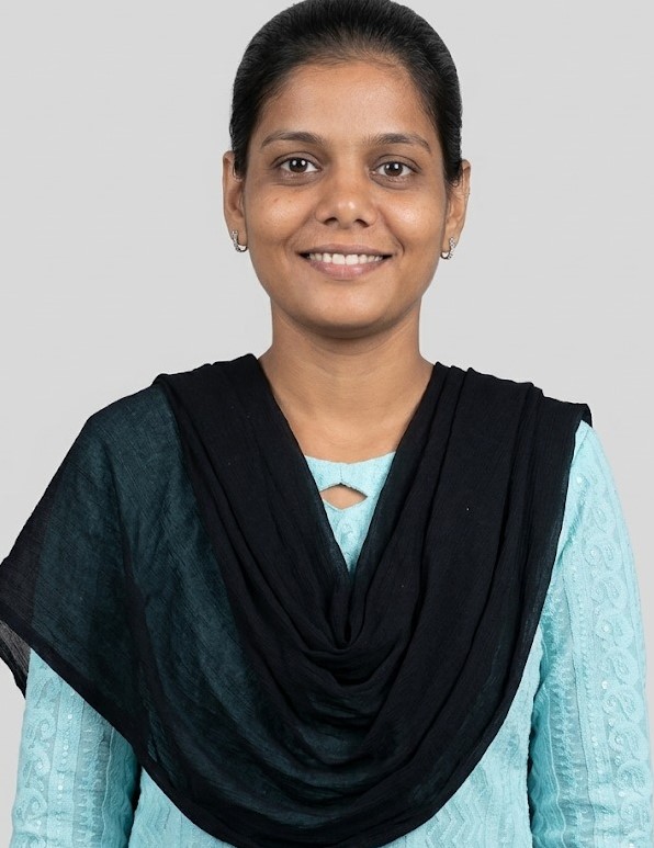 Umera Pathan - Part time Cleaner and Baby Sitter in Andheri west in Mumbai